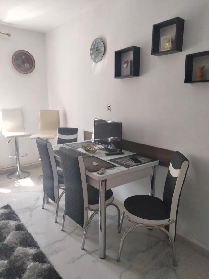 Apartament Geo 네호이우 외부 사진